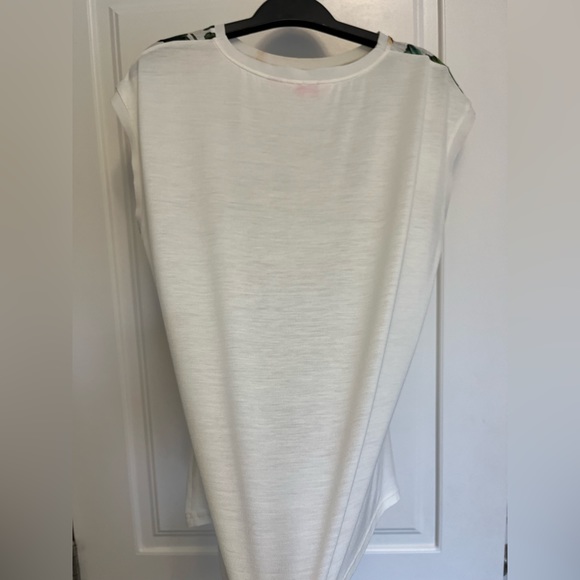 Ted Baker sleeveless floral blouse. Floral front. Cream back. US 4 (Ted baker 1) - Picture 4 of 5